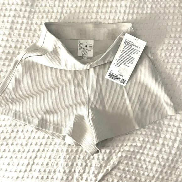 Lululemon Ribbed Softstreme High-Rise Short 2" - Picture 4 of 5